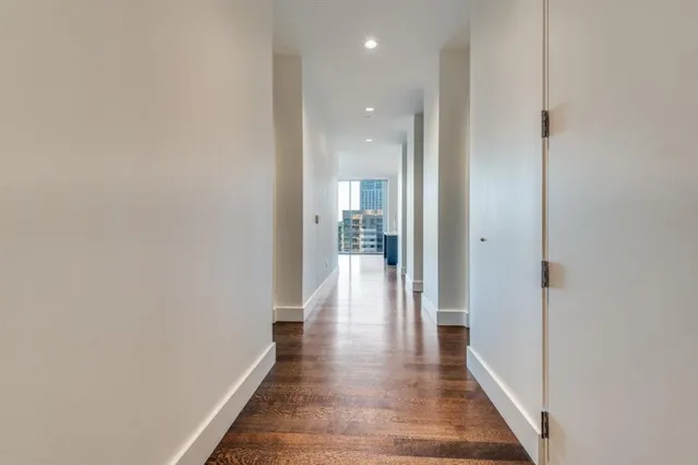 $5,300 | 2200 Victory Avenue, Unit 2007, Dallas, TX 75202