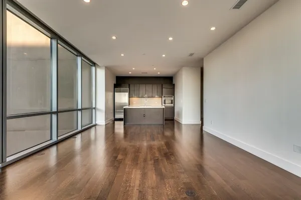 $5,300 | 2200 Victory Avenue, Unit 2007, Dallas, TX 75202