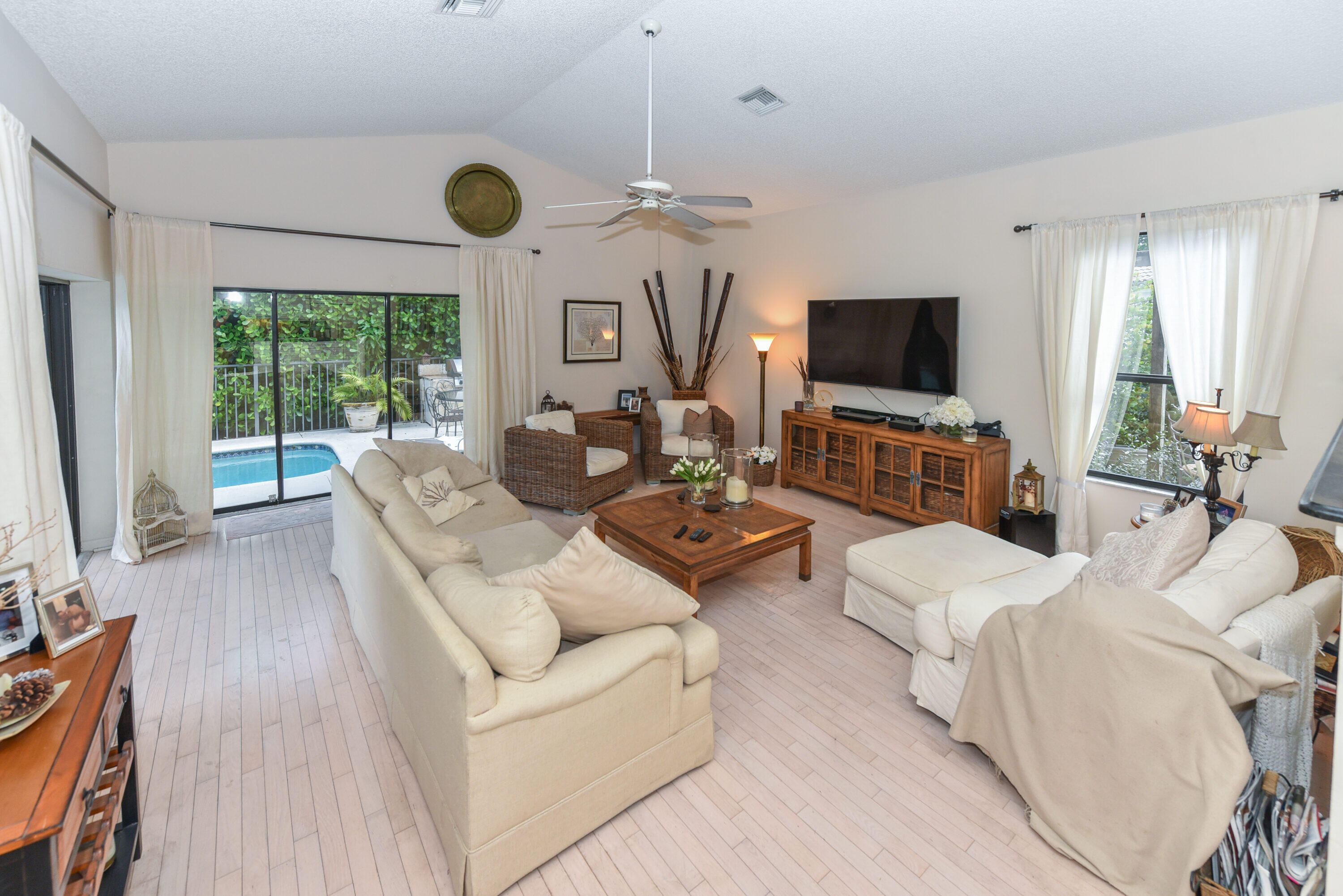 2551 Northwest 46th Street Boca Raton, FL 33434 - Photo 37 of 55 2551 NW 46th St Boca Raton FL-print-036-