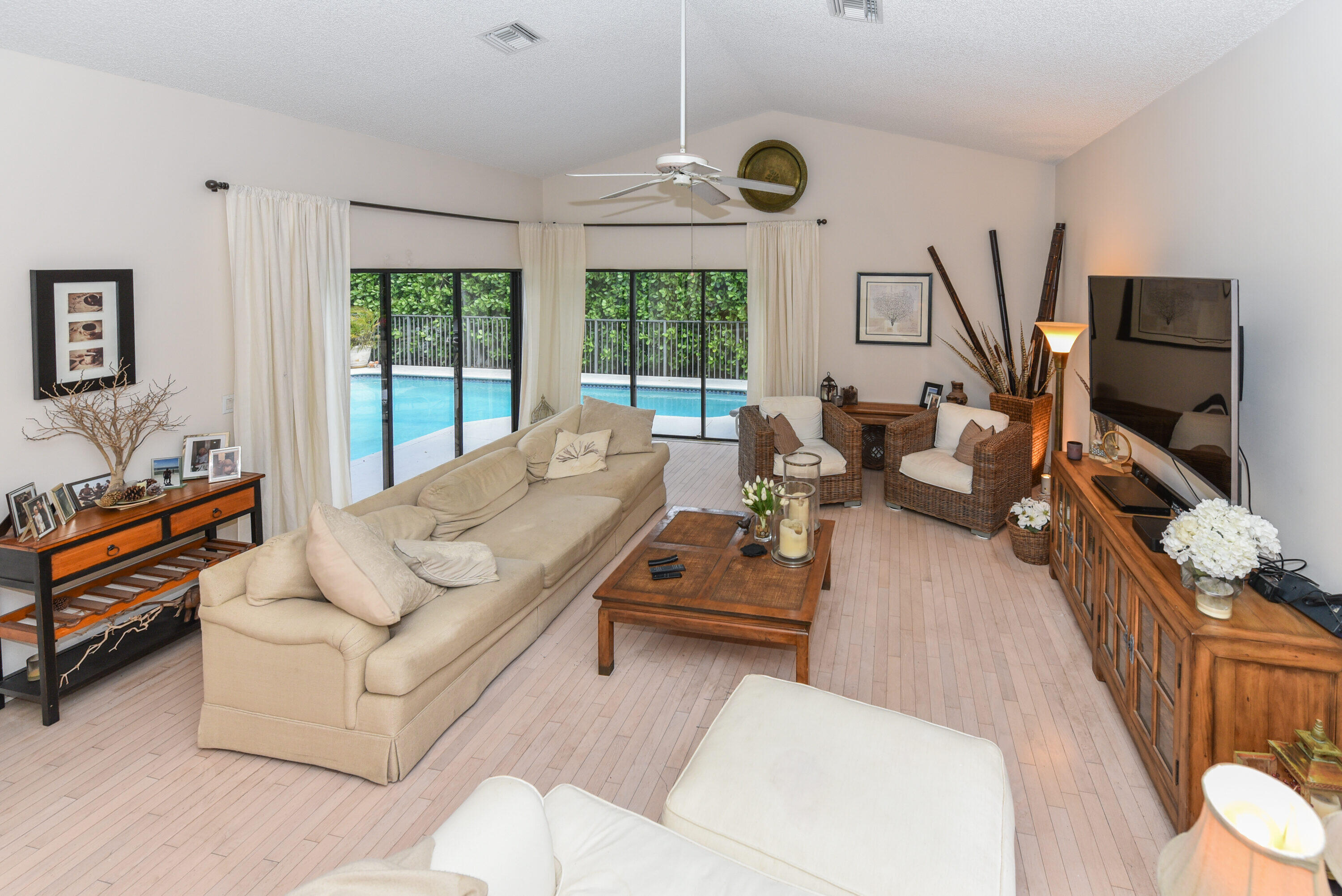 2551 Northwest 46th Street Boca Raton, FL 33434 - Photo 38 of 55 2551 NW 46th St Boca Raton FL-print-037-