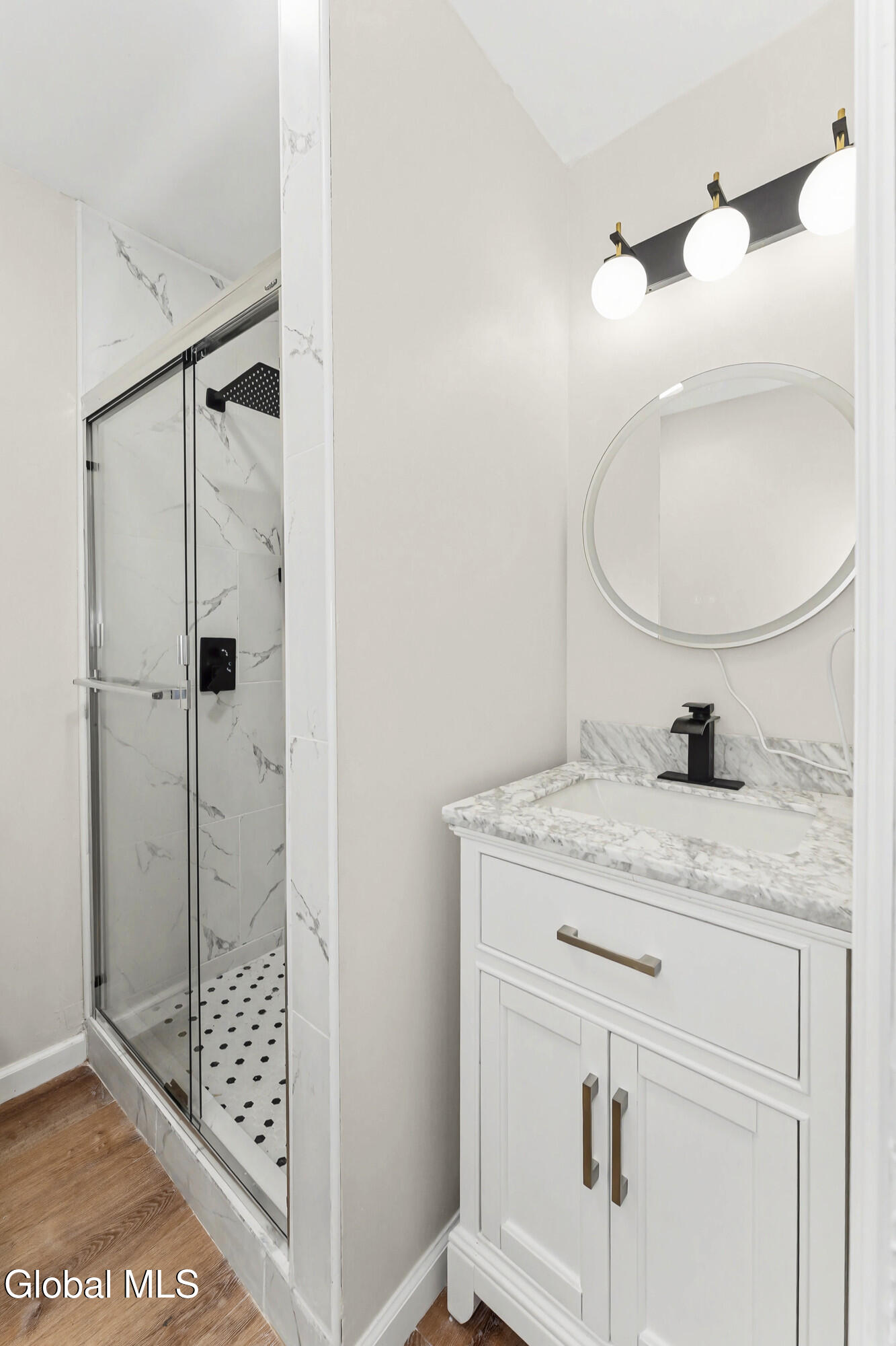 189 Sunnyside Road Schenectady, NY 12302 - Photo 25 of 33 6 Bathroom 1