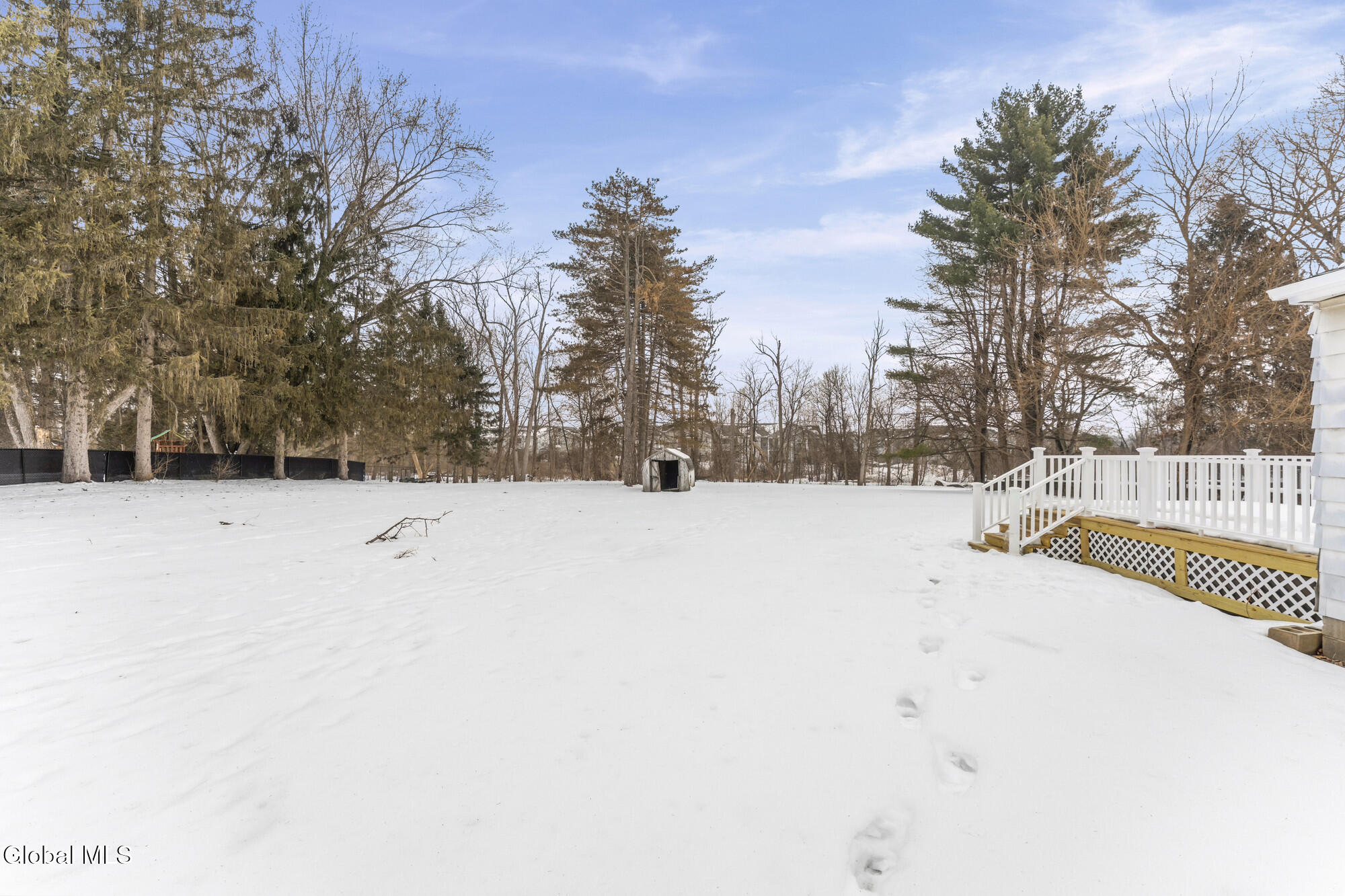 189 Sunnyside Road Schenectady, NY 12302 - Photo 29 of 33 Yard 2