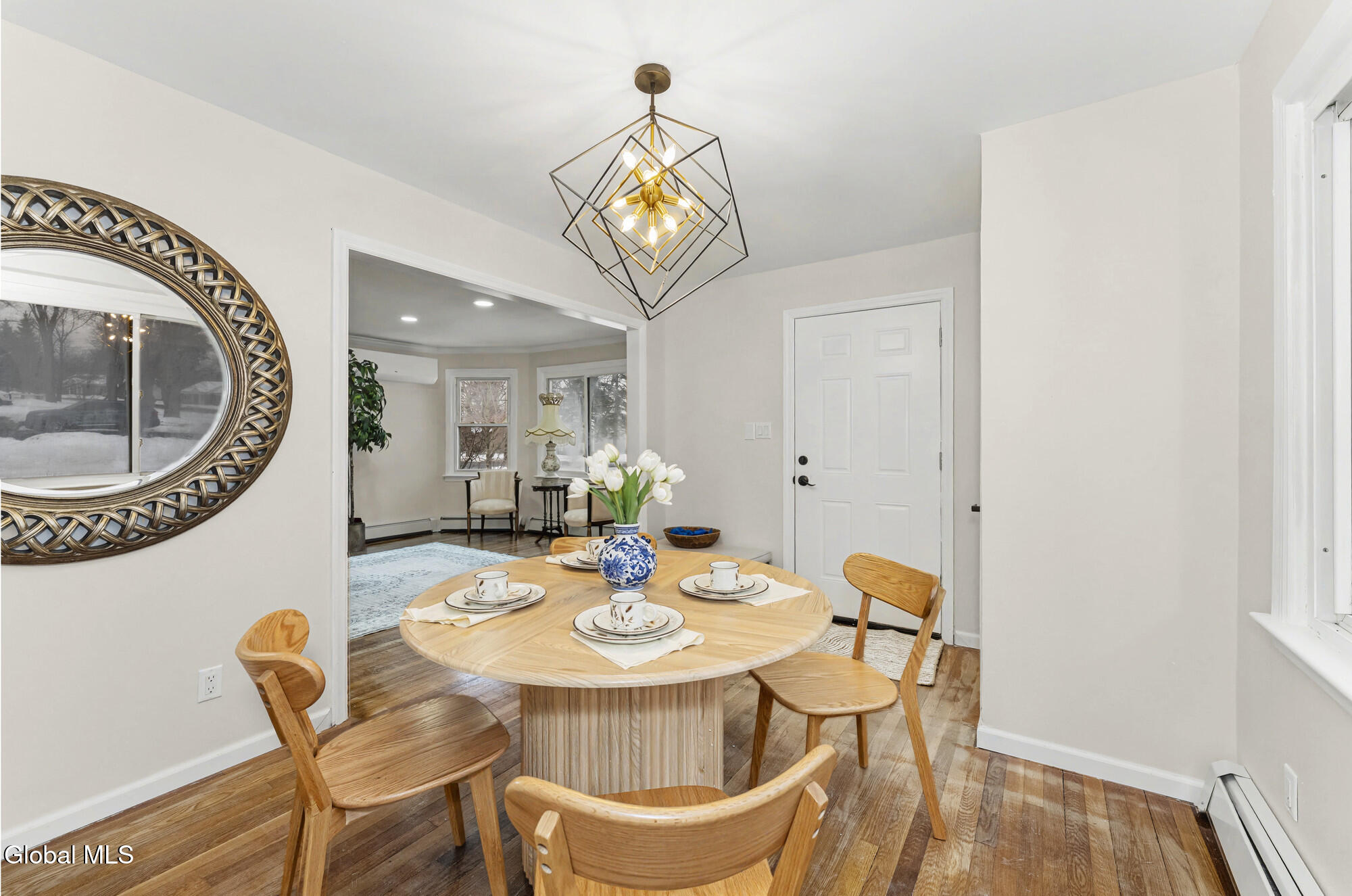 189 Sunnyside Road Schenectady, NY 12302 - Photo 6 of 33 1 Diningroom 1