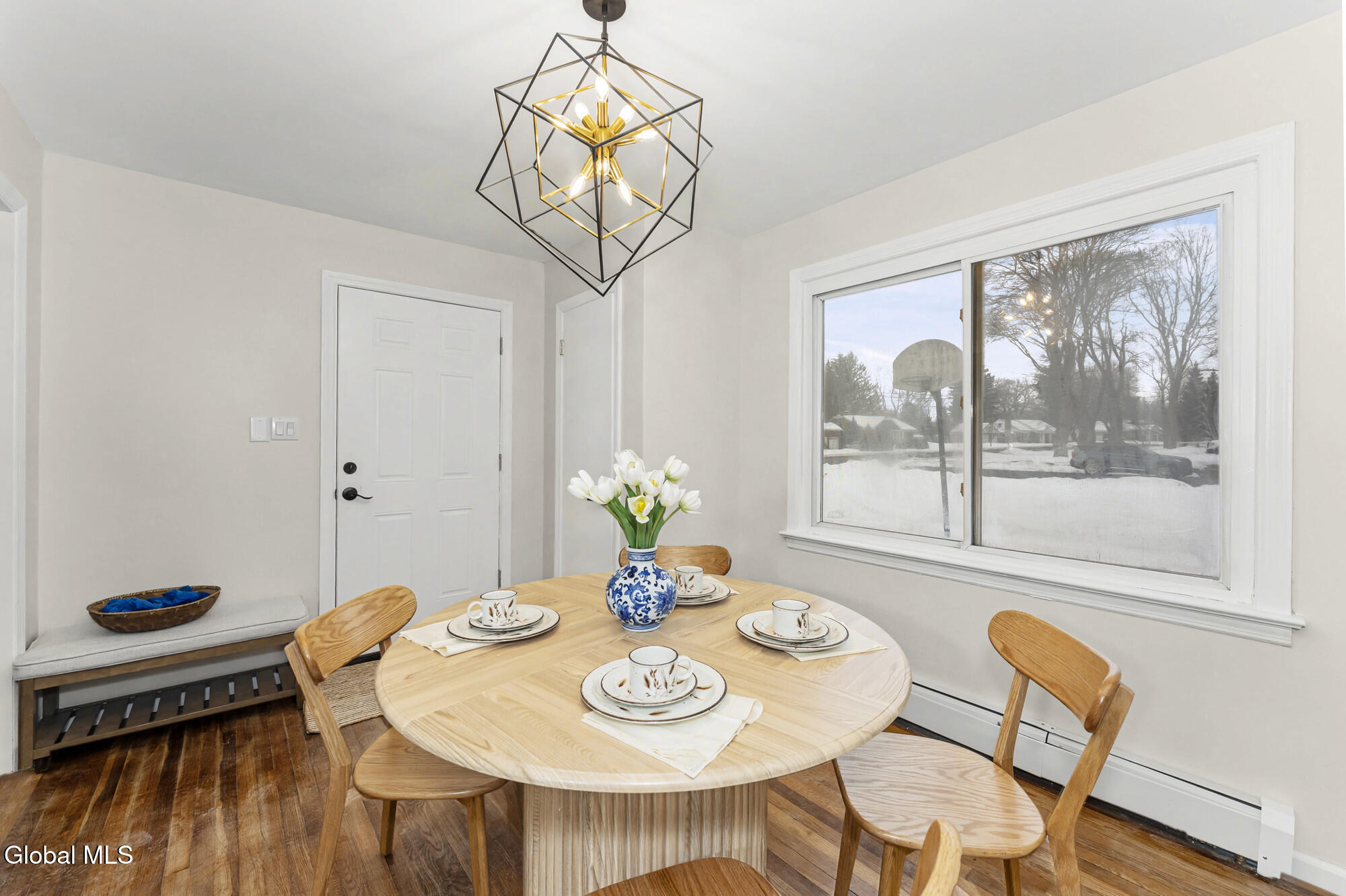 189 Sunnyside Road Schenectady, NY 12302 - Photo 8 of 33 1 Diningroom 3