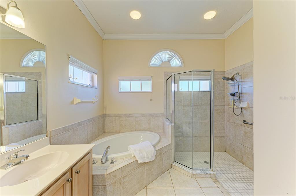 1036 Oak Meadow Lane Osprey, FL 34229 - Photo 32 of 71