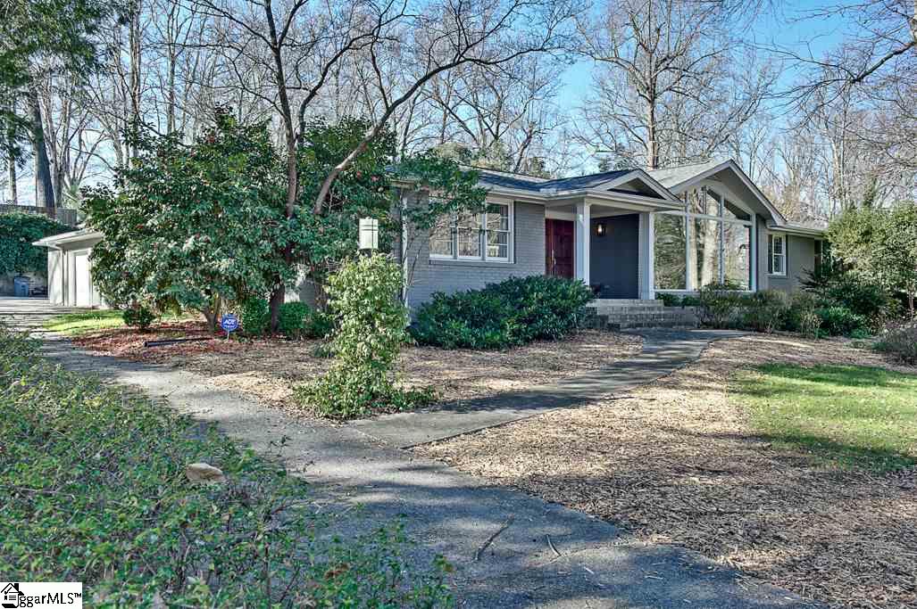 209 Sweetbriar Road Greenville, SC 29615 - Photo 2 of 36 Gallery Image 2
