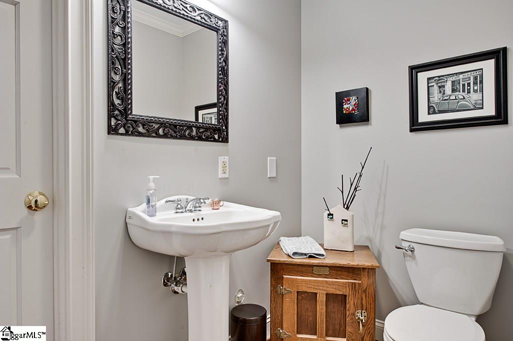 209 Sweetbriar Road Greenville, SC 29615 - Photo 31 of 36 Gallery Image 31