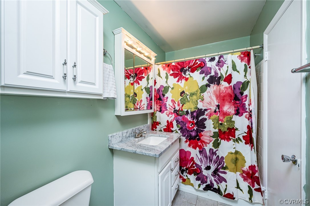 10901 Trents Bridge Road Chesterfield, VA 23838 - Photo 24 of 35 Hall Full Bathroom attached to Bedroom #2