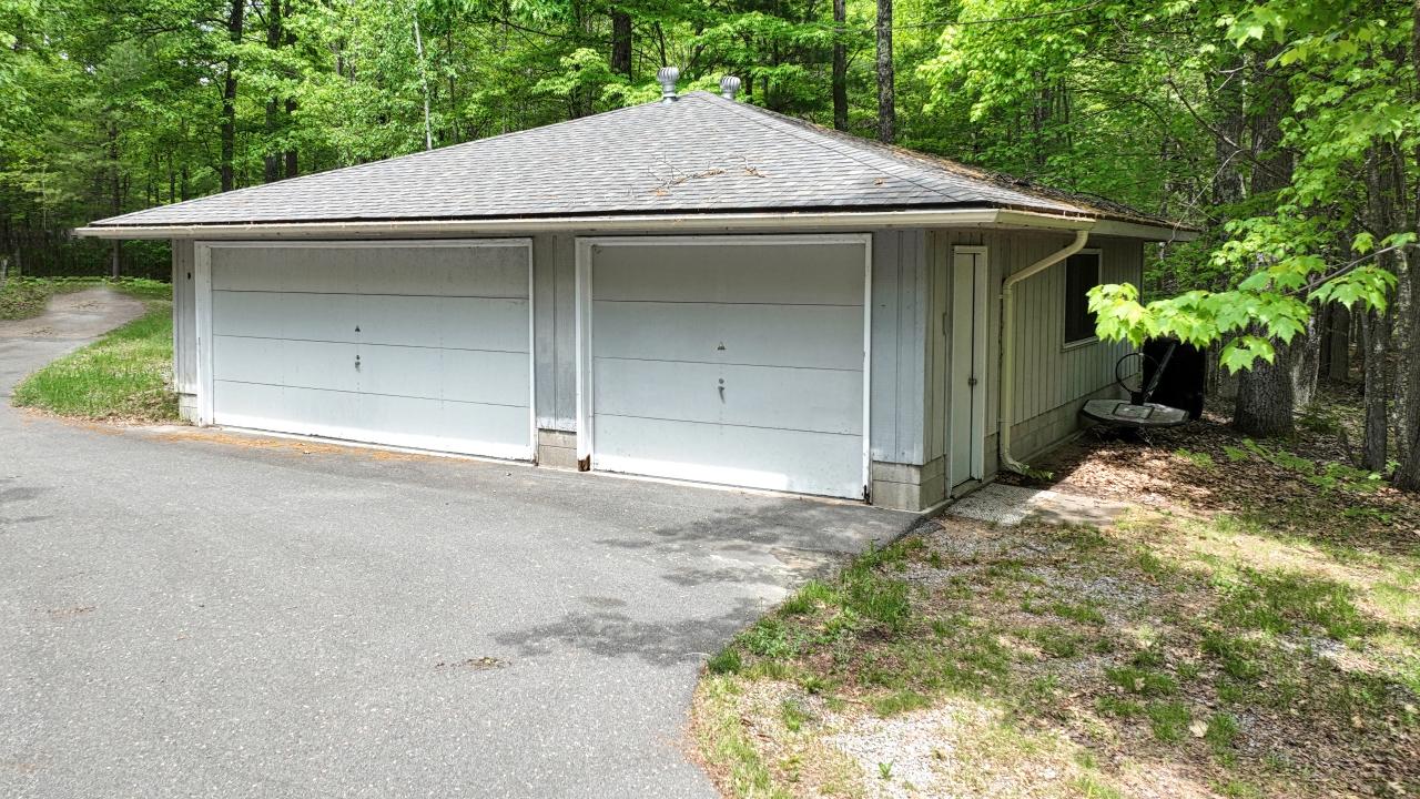 8472 Green Bass Road Eagle River, WI 54521 - Photo 4 of 38
