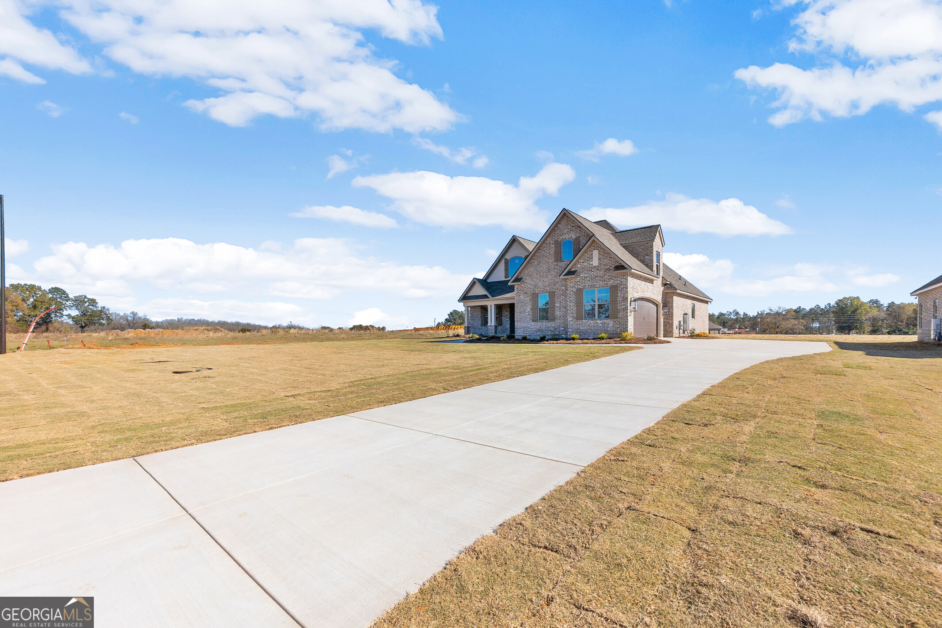 206 Farrell Way Perry, GA 31069 - Photo 3 of 15 a view of lake and mountain