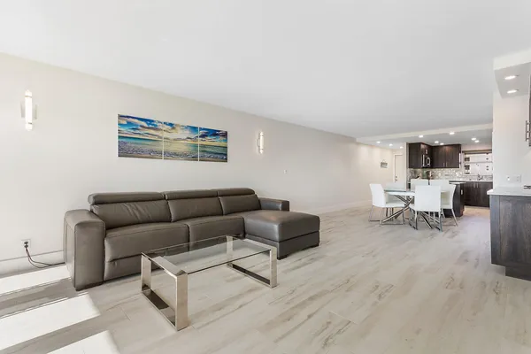 $6,250 | 1160 Hillsboro Mile, Unit 305, Hillsboro Beach, FL 33062
