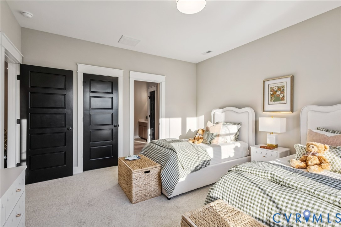 3100 Old Church Road Mechanicsville, VA 23111 - Photo 25 of 32 a bedroom with furniture and a lamp