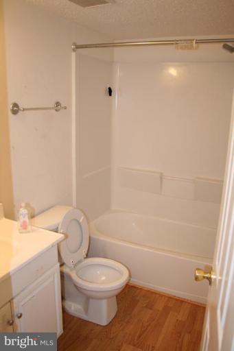 107 Fort Evans Road Southeast, Unit D Leesburg, VA 20175 - Photo 4 of 9 Bath #1