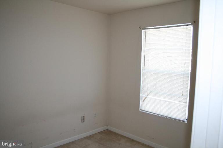 107 Fort Evans Road Southeast, Unit D Leesburg, VA 20175 - Photo 6 of 9 Bedroom #2