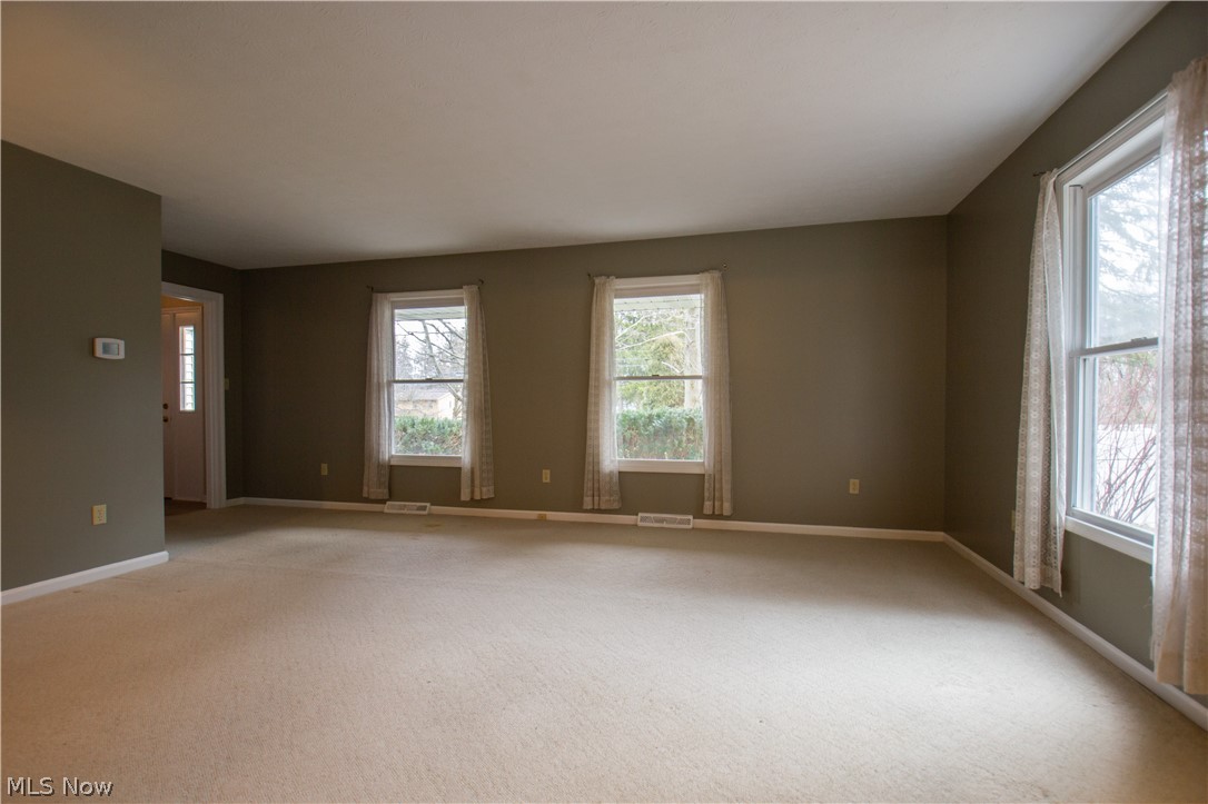 234 South Hametown Road Akron, OH 44321 - Photo 8 of 23