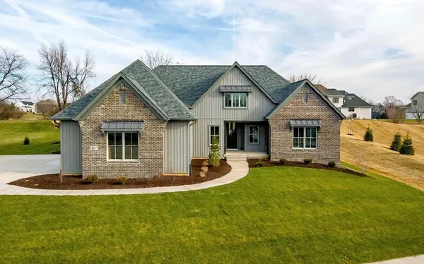 $1,175,500 | 5077 Oak Rdg Court, Bettendorf, IA 52722