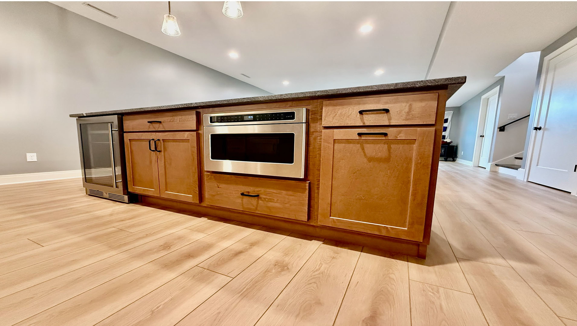 5077 Oak Rdg Court Bettendorf, IA 52722 - Photo 27 of 35 a view of a livingroom with wooden floor