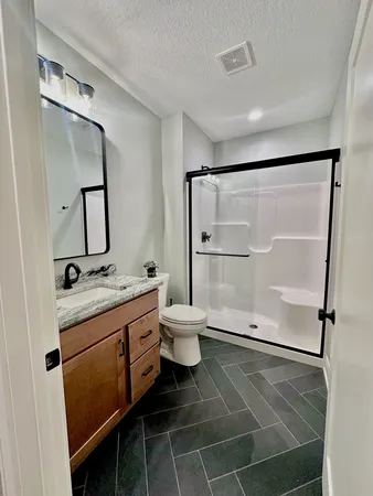 $1,175,500 | 5077 Oak Rdg Court, Bettendorf, IA 52722