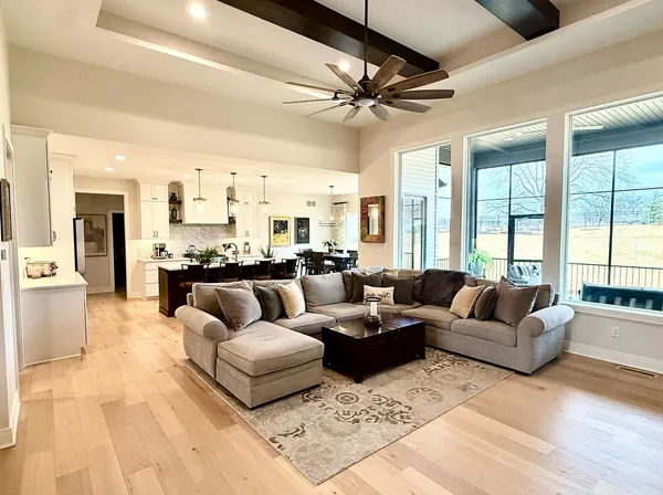 $1,175,500 | 5077 Oak Rdg Court, Bettendorf, IA 52722