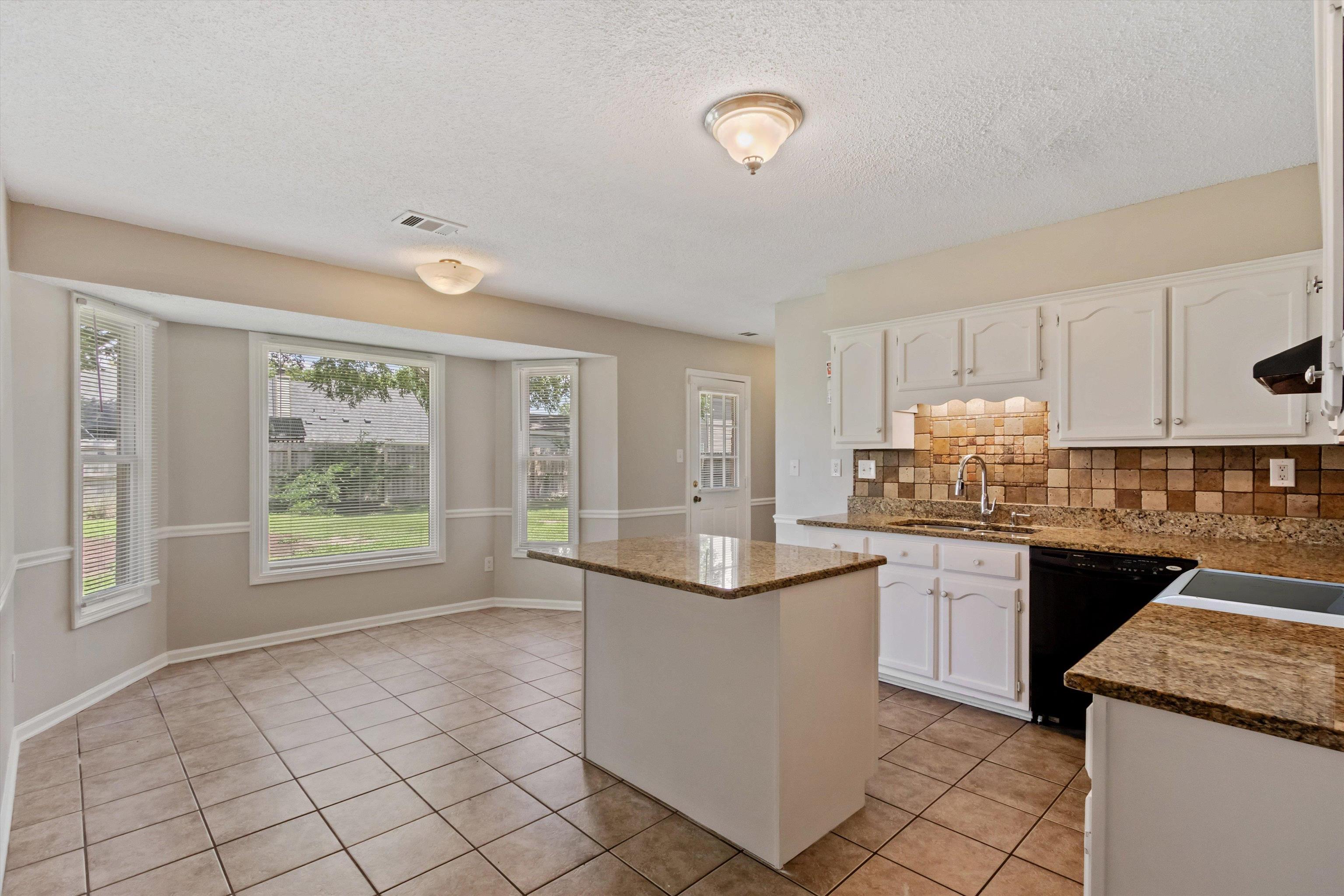 856 North Wood Shadows Lane Memphis, TN 38018 - Photo 12 of 30