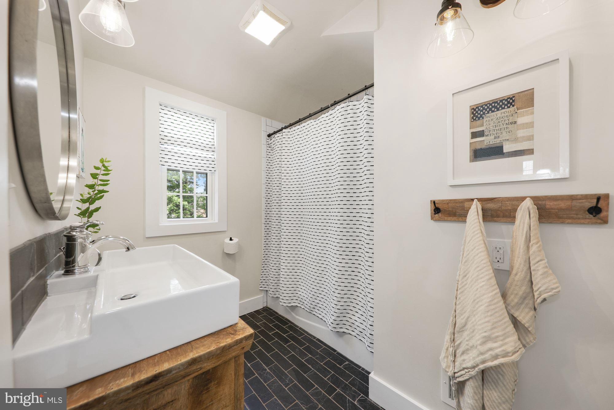 11705 Grandview Avenue Silver Spring, MD 20902 - Photo 20 of 37 Gallery Image 20