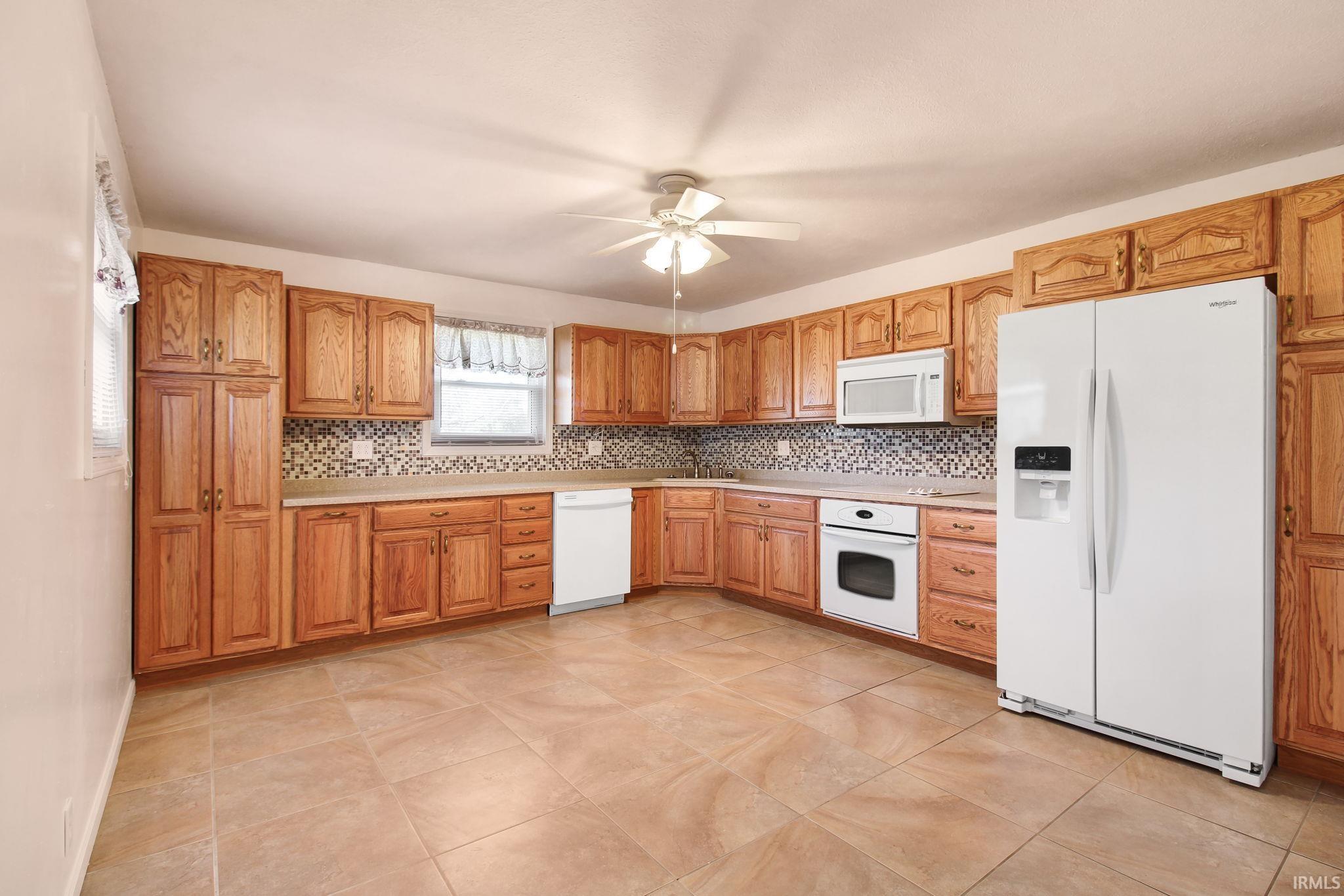 2209 Baton Rouge Drive Kokomo, IN 46902 - Photo 3 of 24