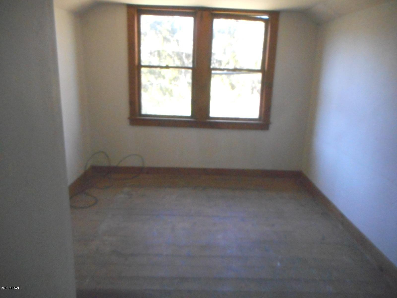 324 Greeley Lake Road Greeley, PA 18425 - Photo 8 of 11