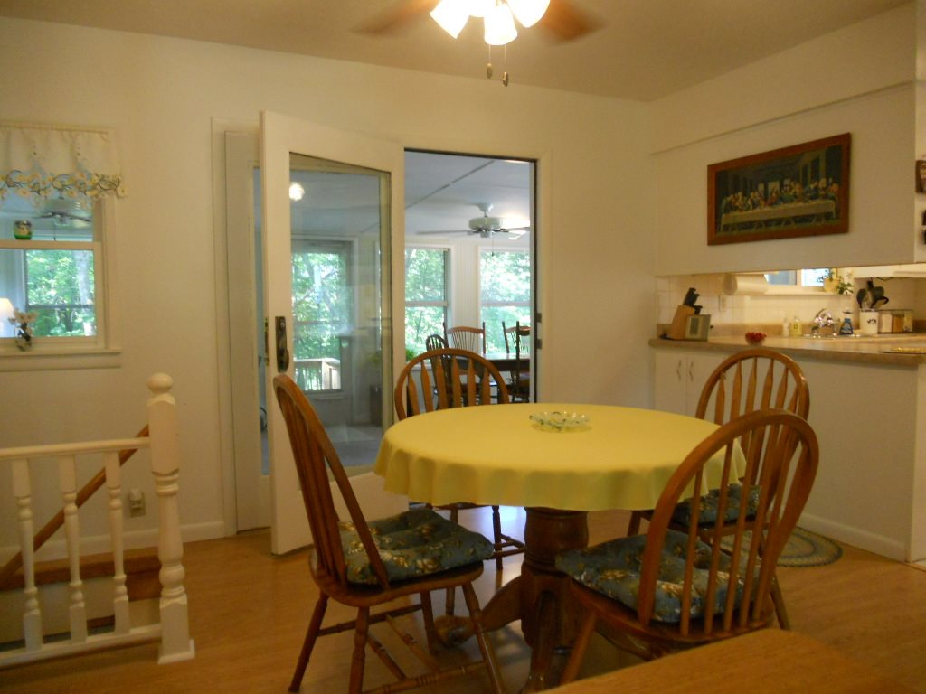 7809 Sipes Road Bloomington, IN 47408 - Photo 3 of 27 Gallery Image 3