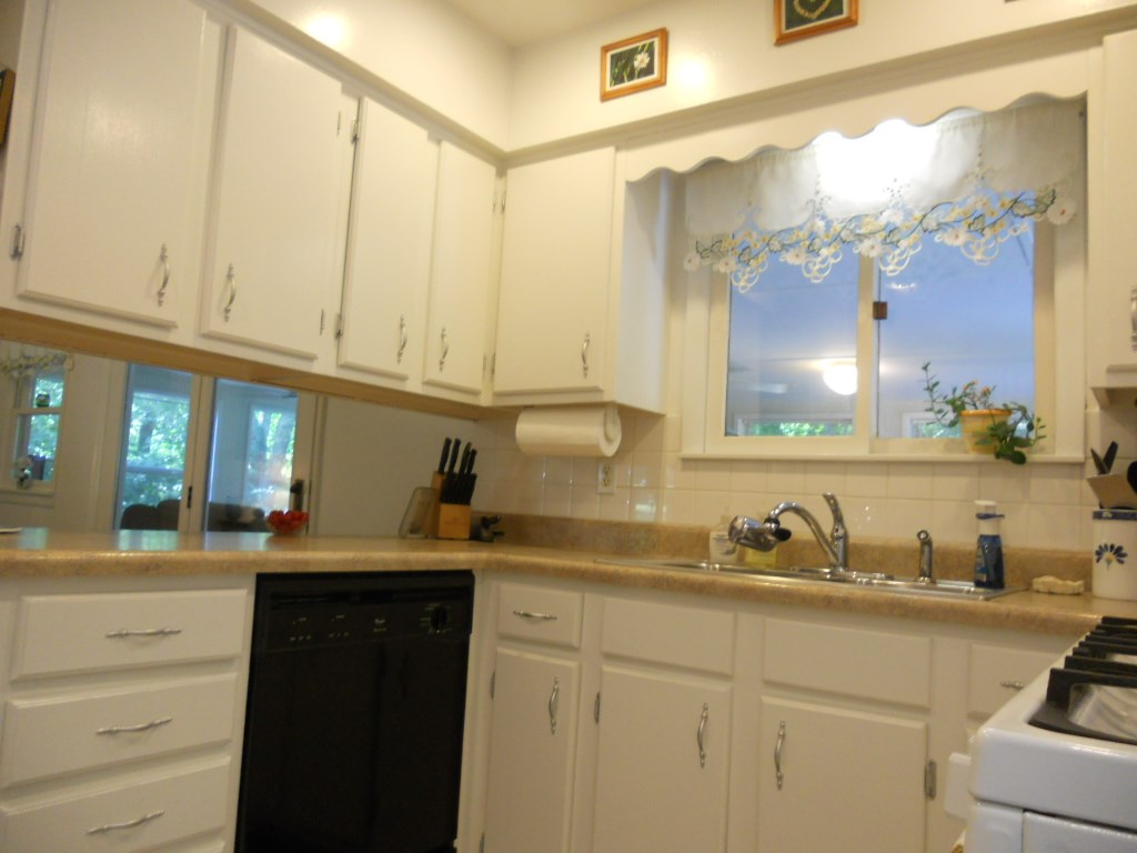 7809 Sipes Road Bloomington, IN 47408 - Photo 6 of 27 Gallery Image 6