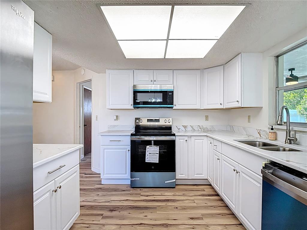 14137 Prospect Street Spring Hill, FL 34609 - Photo 15 of 56
