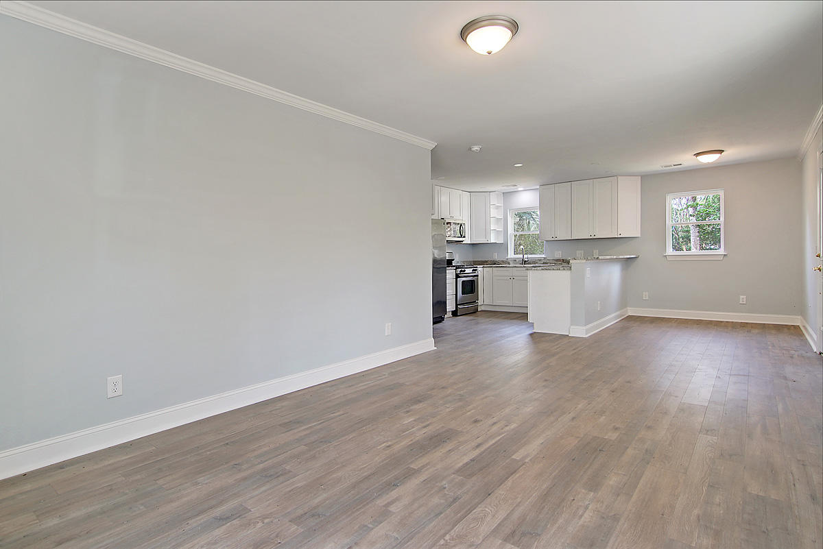 2912 Otranto Road North Charleston, SC 29406 - Photo 5 of 20 2912 Otranto Rd_014