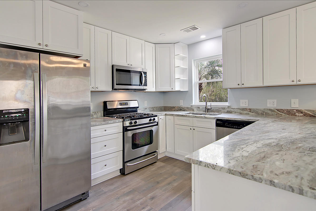 2912 Otranto Road North Charleston, SC 29406 - Photo 7 of 20 2912 Otranto Rd_019