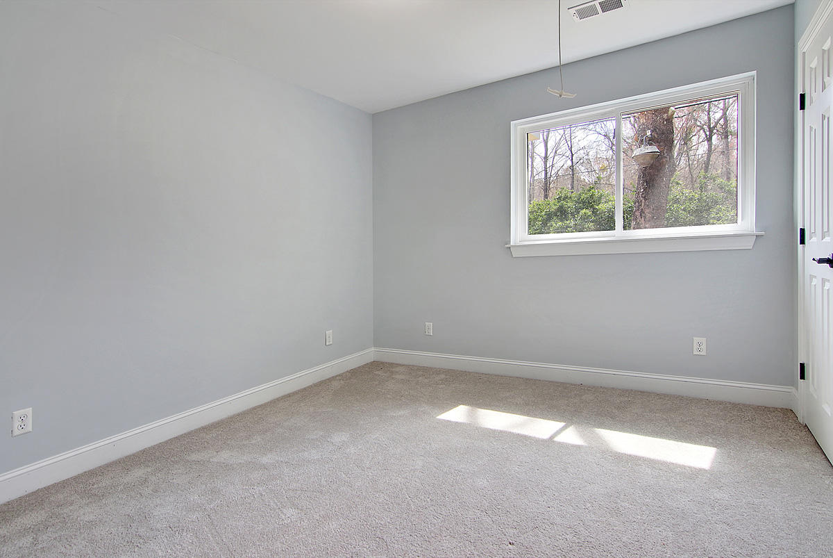 2912 Otranto Road North Charleston, SC 29406 - Photo 9 of 20 2912 Otranto Rd_011