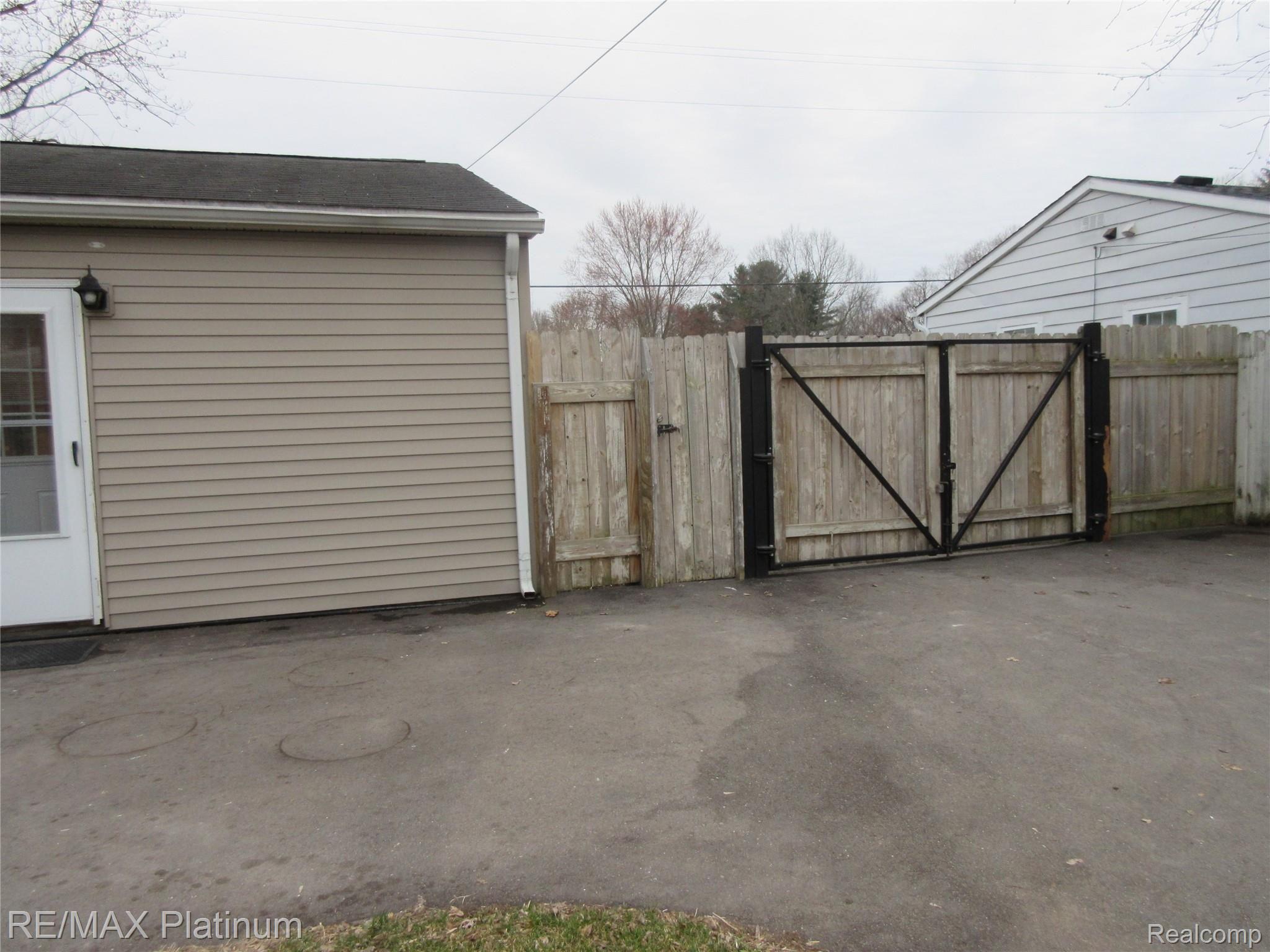9233 Lee Road Brighton, MI 48116 - Photo 27 of 35 2020-03-27 06.22