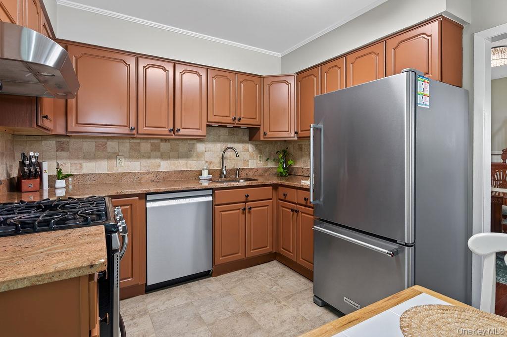 11 Oakridge Road White Plains, NY 10607 - Photo 17 of 34