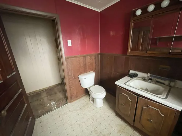 $60,000 | 203 East Washington Street, Avon, IL 61415