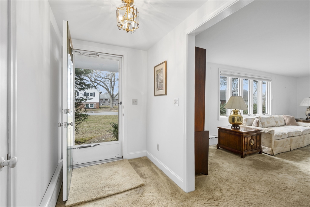 31 Arbor Way Barnstable, MA 02601 - Photo 5 of 42