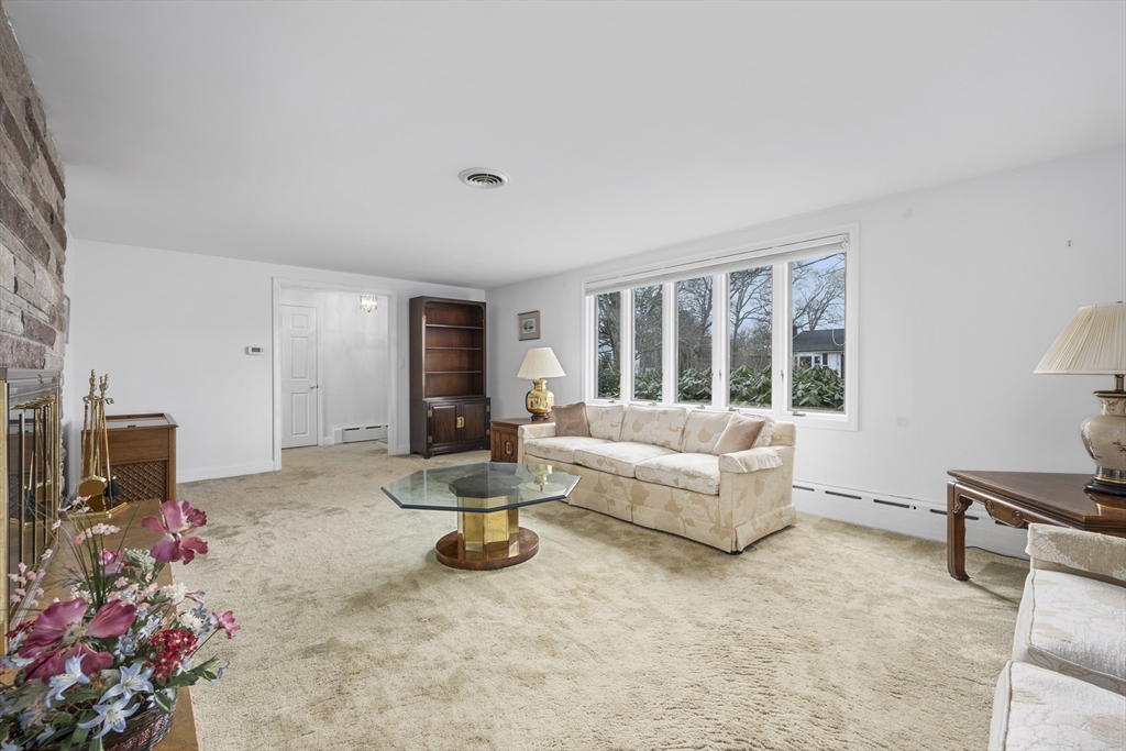 31 Arbor Way Barnstable, MA 02601 - Photo 6 of 42