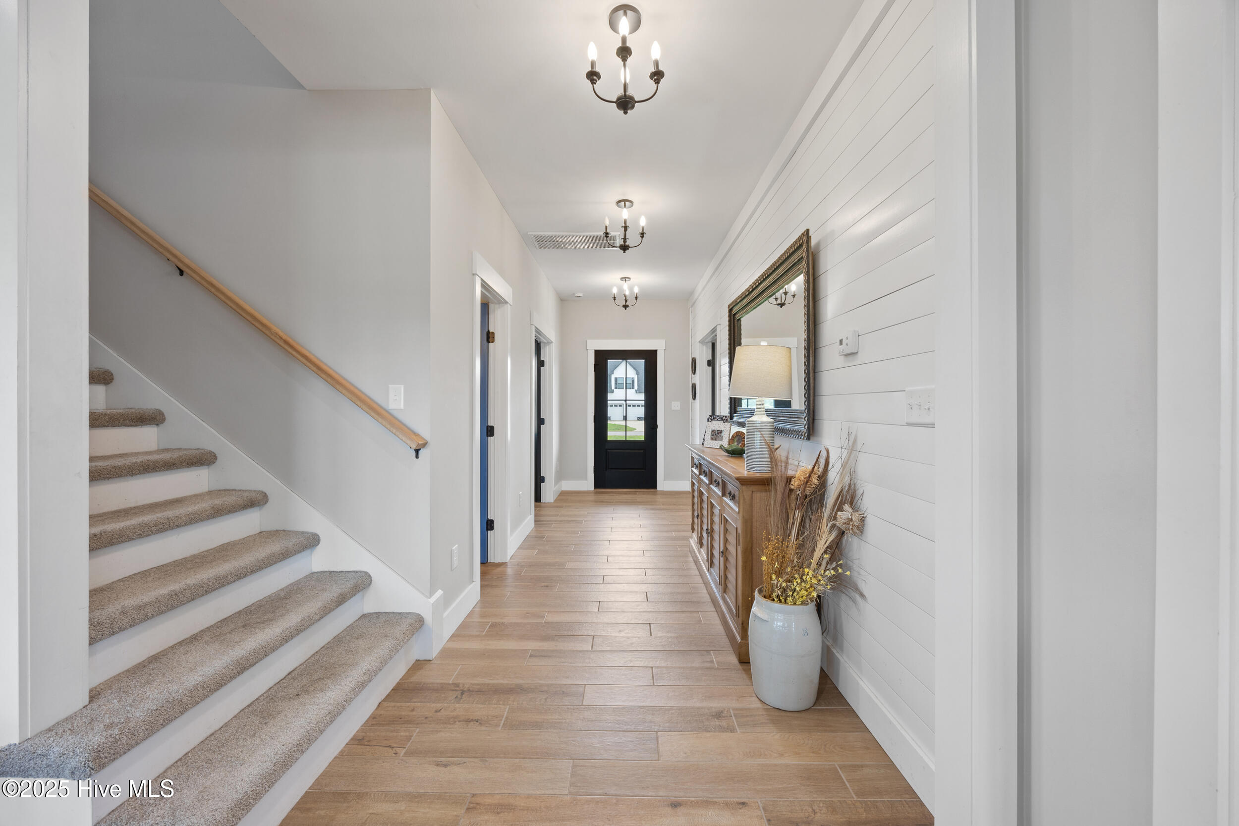 101 Bailey Farm Road Shawboro, NC 27973 - Photo 5 of 61 foyer entry