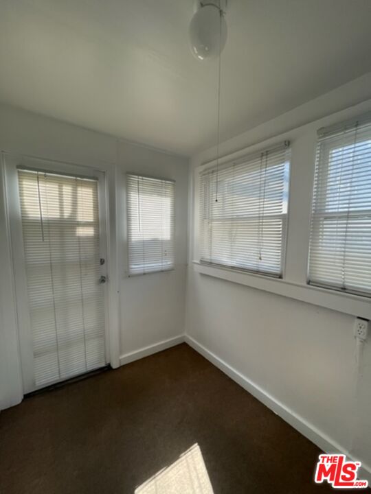 1304 Riviera Avenue, Unit D Venice, CA 90291 - Photo 16 of 17 an empty room with a window