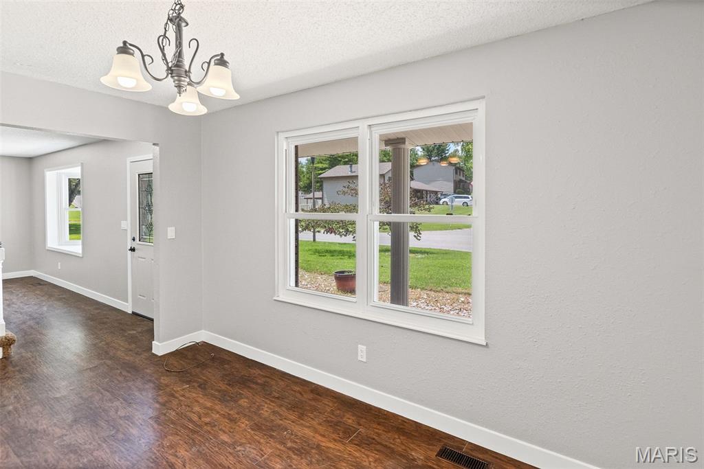 953 Long Branch Road Troy, IL 62294 - Photo 11 of 35 Gallery Image 11