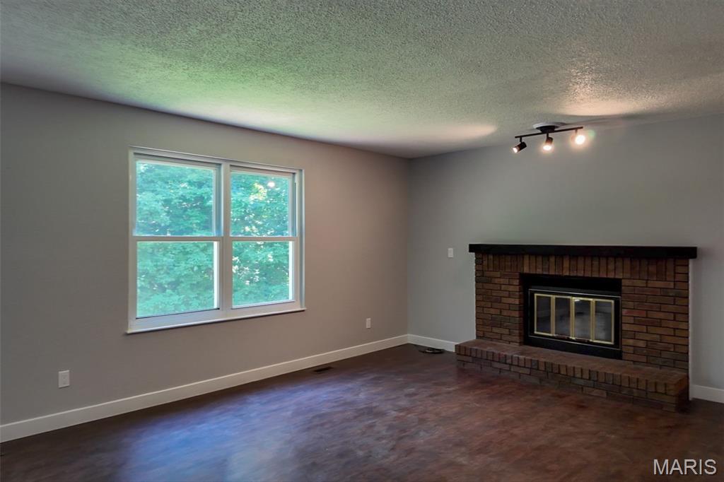 953 Long Branch Road Troy, IL 62294 - Photo 14 of 35 Gallery Image 14
