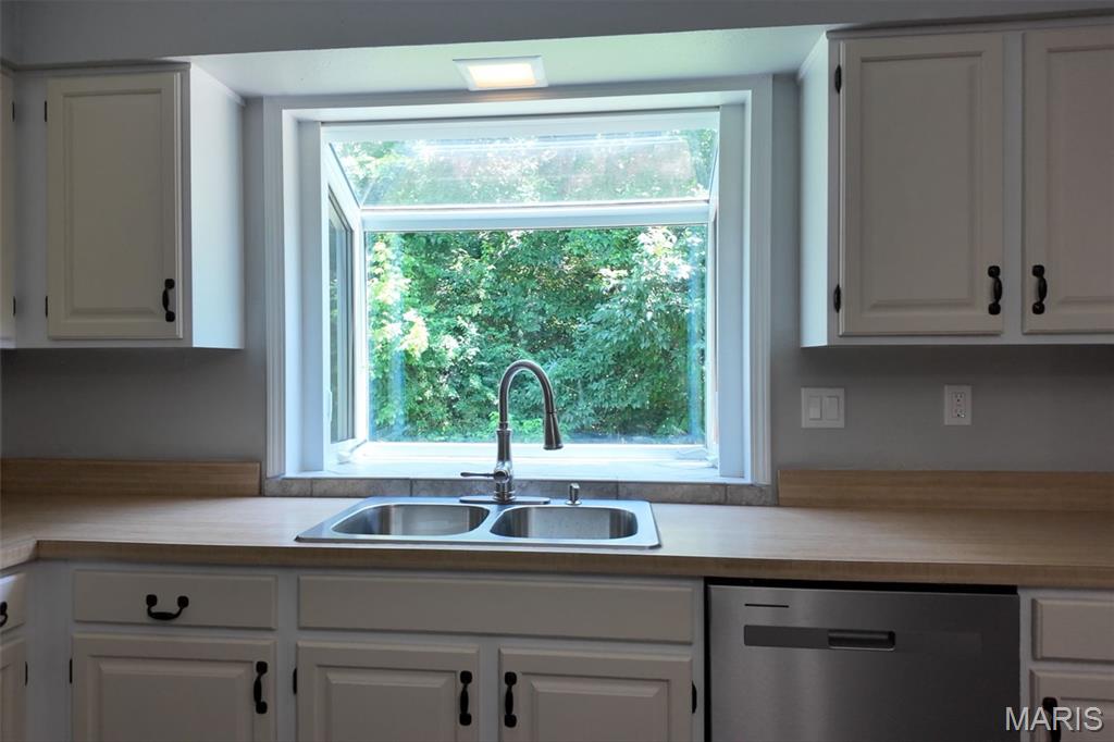 953 Long Branch Road Troy, IL 62294 - Photo 18 of 35 Gallery Image 18