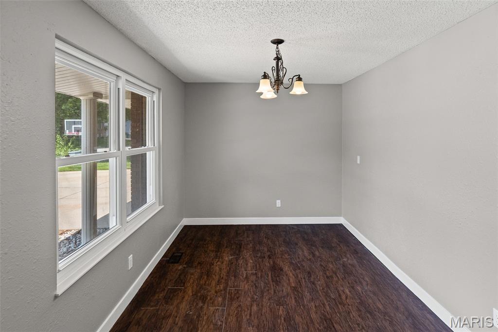 953 Long Branch Road Troy, IL 62294 - Photo 9 of 35 Gallery Image 9