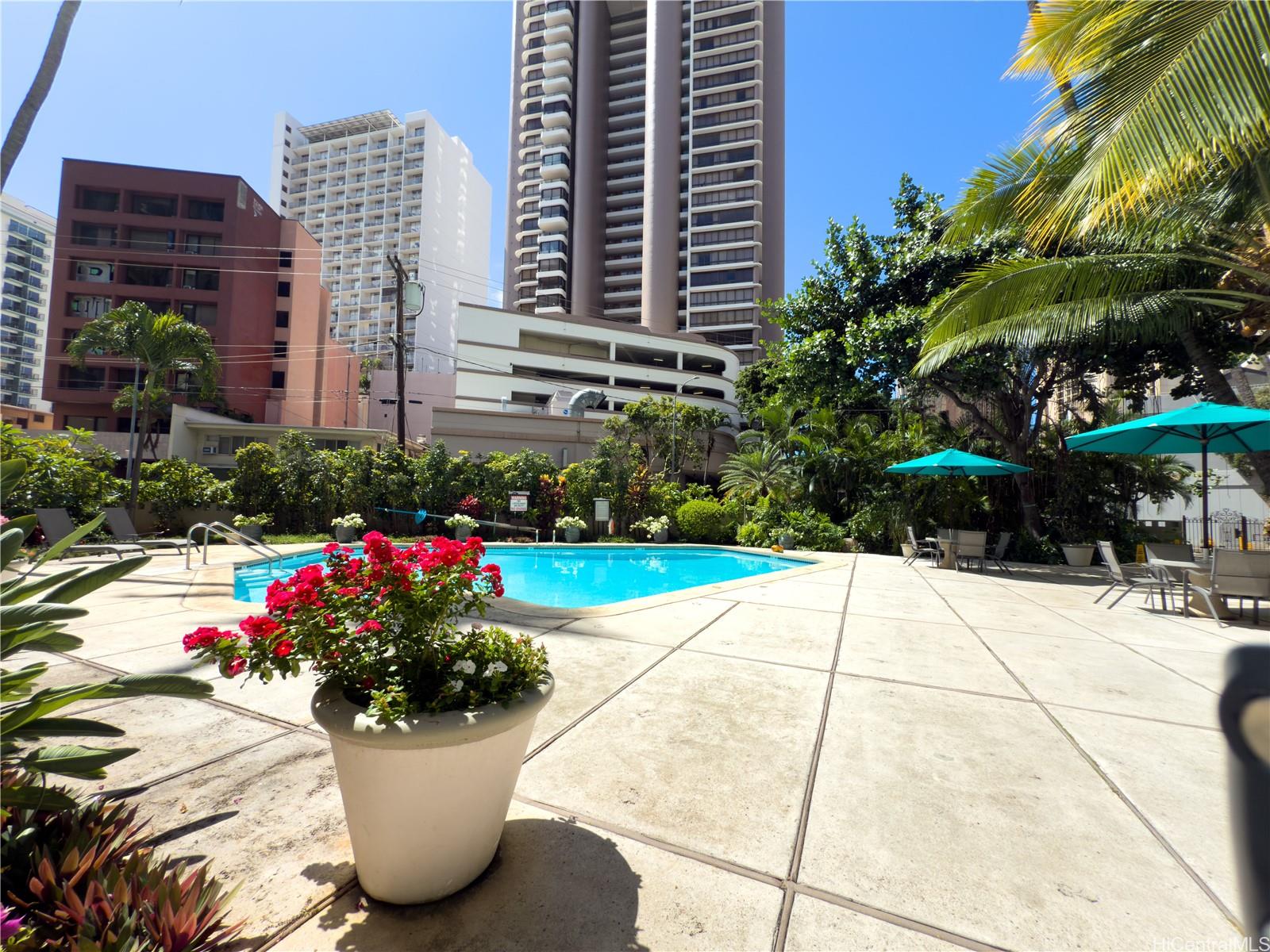 425 Ena Road, Unit 1201B Honolulu, HI 96815 - Photo 16 of 20 a view of outdoor space yard and patio
