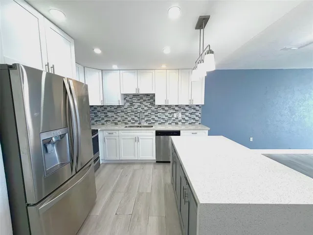 $2,200 | 6950 Northwest 186th Street, Unit 2510, Hialeah, FL 33015