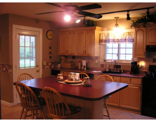34 Westvale Road Medford, MA 02155 - Photo 8 of 17 Gallery Image 8