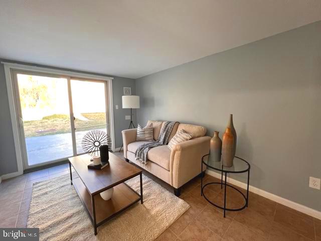 53 Linden Road Burlington, NJ 08016 - Photo 17 of 31 Gallery Image 17