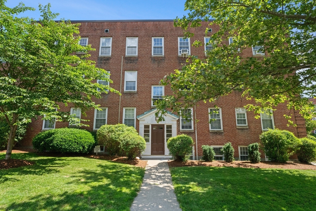 1 Lanark Road, Unit 7 Brookline, MA 02445 - Photo 21 of 22