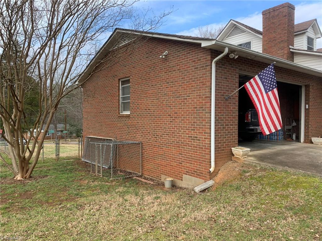 325 Boaze Road Lexington, NC 27295 - Photo 4 of 25 Gallery Image 4